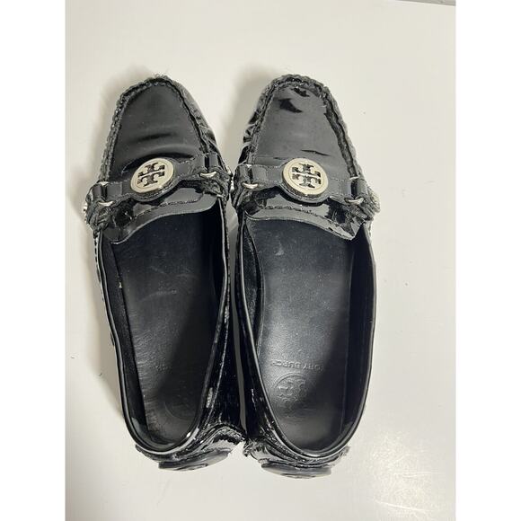 Tory Burch EUC Black Patent Leather Slip On Driving Loafer Moccasin Size 6 - Picture 3 of 6